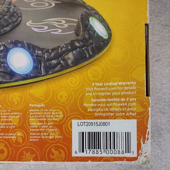 Skylanders Giants Battle Arena Display Stand W/LED Light Effects Holds 16 Figure - Picture 13 of 13
